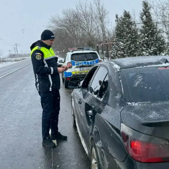 Foto Permise de conducere reținute şi zeci de sancţiuni în urma unei ample acțiuni preventive pe DN 6