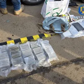 Foto Captură record de cocaină și hașiș: Fiul unui colonel MAI și un traficant cu legături în America Latină, reținuți după un flagrant cu focuri de armă