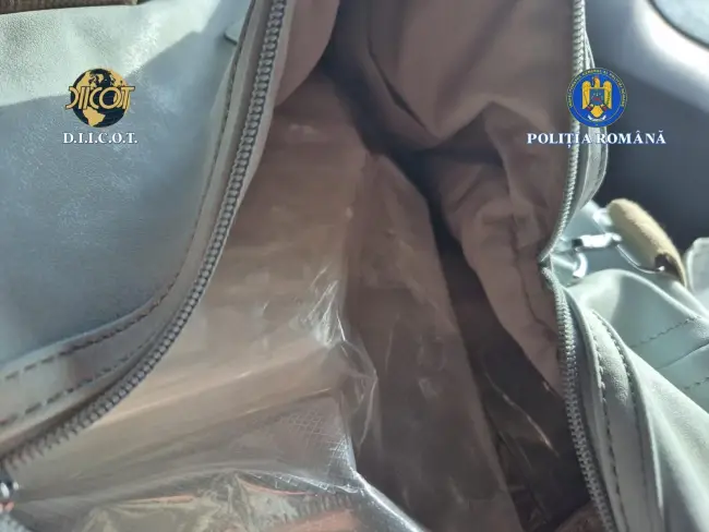 Foto Captură record de cocaină și hașiș: Fiul unui colonel MAI și un traficant cu legături în America Latină, reținuți după un flagrant cu focuri de armă