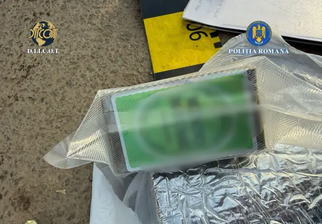 Foto Captură record de cocaină și hașiș: Fiul unui colonel MAI și un traficant cu legături în America Latină, reținuți după un flagrant cu focuri de armă