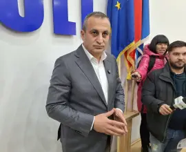 Foto Marius Oprescu îl acuză pe premierul Ilie Bolojan de „indiferență socială” și cere măsuri urgente pentru vulnerabili