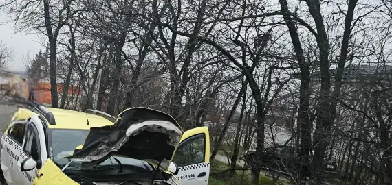 Foto Un şofer, din Balş, rănit într-un accident pe DN 6