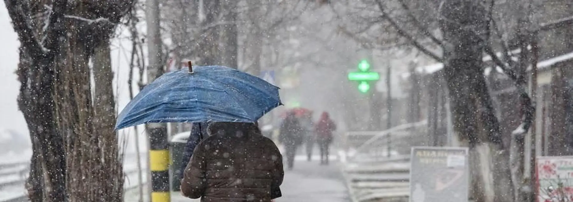 Foto Judeţul Olt, sub Cod Galben de ninsori şi viscol