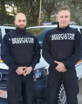 Foto Cum intervin negociatorii poliției din Olt în situații limită. Cazul dramatic de la Băbiciu