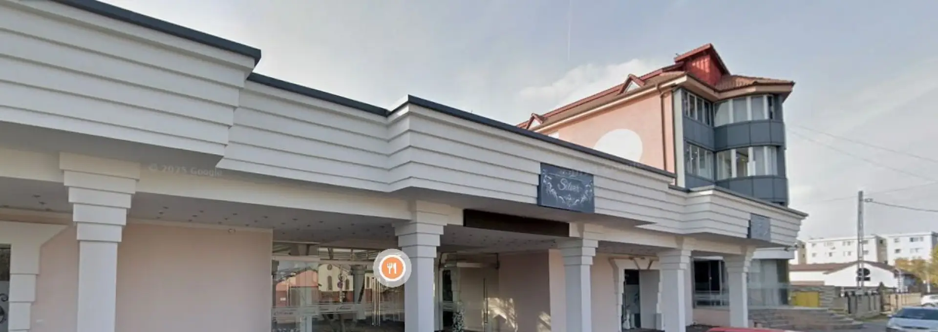 Foto „Telenovela” demolării sălii Articus: Primăria Slatina, neputincioasă în fața unei construcții ilegale, deși are sentință definitivă din 2023