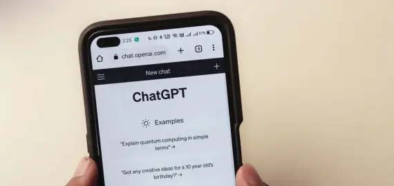 Foto Poliția Timiș pierde un proces după ce a invocat un dialog cu ChatGPT în tribunal drept probă în dosar