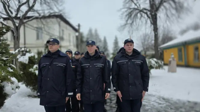 Foto 31 de elevi ai școlilor militare încep practica în structurile de pază și protecție ale Jandarmeriei Olt