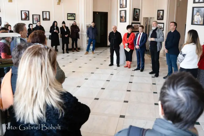 Foto Tezaurul de la Chilia cucerește Bucureștiul: Povestea sculptorului Nicolae M. Nica, expusă sub zăpada de la Muzeul Satului