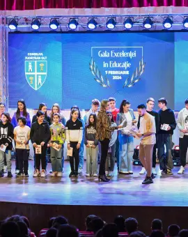 Foto Aproape  800 de elevi și profesori vor fi premiaţi la „Gala Excelenţei în Educaţie” organizată de CJ Olt