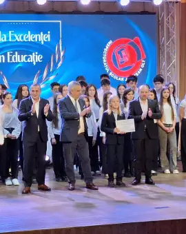 Foto Sărbătoarea performanței la Slatina: sute de olimpici și profesori premiați de CJ Olt, la Gala Excelenței în Educație