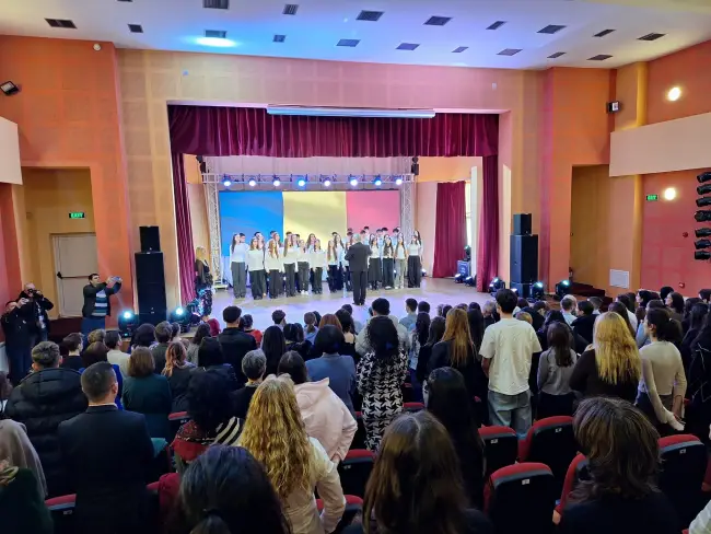 Foto Sărbătoarea performanței la Slatina: sute de olimpici și profesori premiați de CJ Olt, la Gala Excelenței în Educație