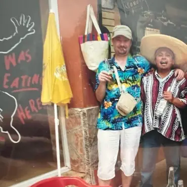 Foto De la vacanța din Mexic la „aventura” din Havana: Noi acuzații de înregistrări compromițătoare cu şeful PNL Olt Gigel Știrbu