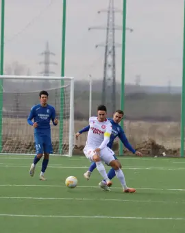 Foto Academica Balş-Axi Arena, pe terenul sintetic din Curtişoara