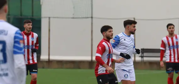 Foto Oltul Curtişoara, meci pe teren propriu cu Progresul Spartac