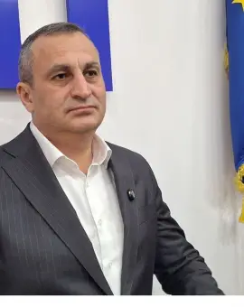 Foto Marius Oprescu anunță că va vota pentru scoaterea din Guvern a USR și a lui Ilie Bolojan