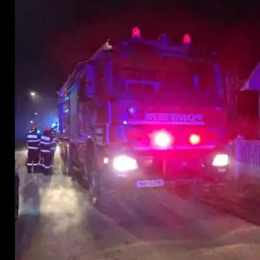 Foto Explozie la Brebeni. Un bărbat a ajuns la spital (VIDEO)