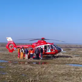 Foto Accident grav de ATV pe un câmp din Bălteni: Un bărbat de 37 de ani, transportat cu elicopterul la Craiova (FOTO&VIDEO)