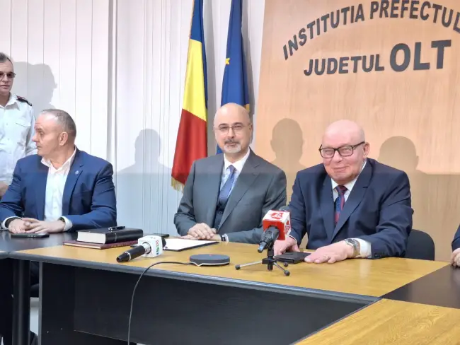 Foto Noul prefect de Olt, Emil Albotă, a depus jurământul