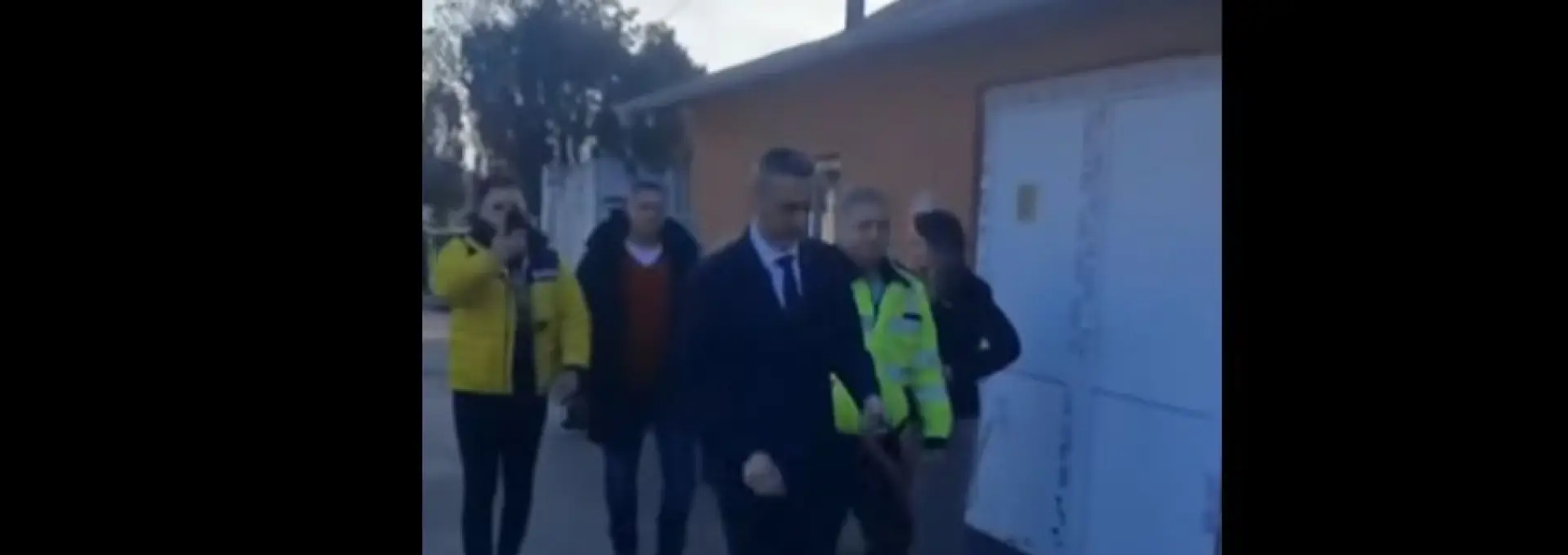 Foto Dosar penal cu șapte infracțiuni după descinderea ilegală de la Cimitirul Strehareți: Parchetul Slatina cercetează fapte de furt, abuz și lipsire de libertate