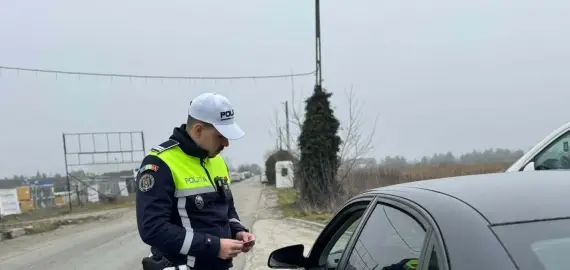 Foto Şofer, din Caracal, lăsat fără permis după ce a fost depistat cu 173 km/h în comuna Leu