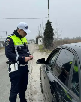Foto Şofer, din Caracal, lăsat fără permis după ce a fost depistat cu 173 km/h în comuna Leu