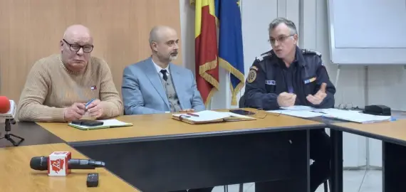 Foto Alertă în Slatina: Decizii de ultimă oră ale CJSU Olt după alunecarea de teren de pe strada Grădiște