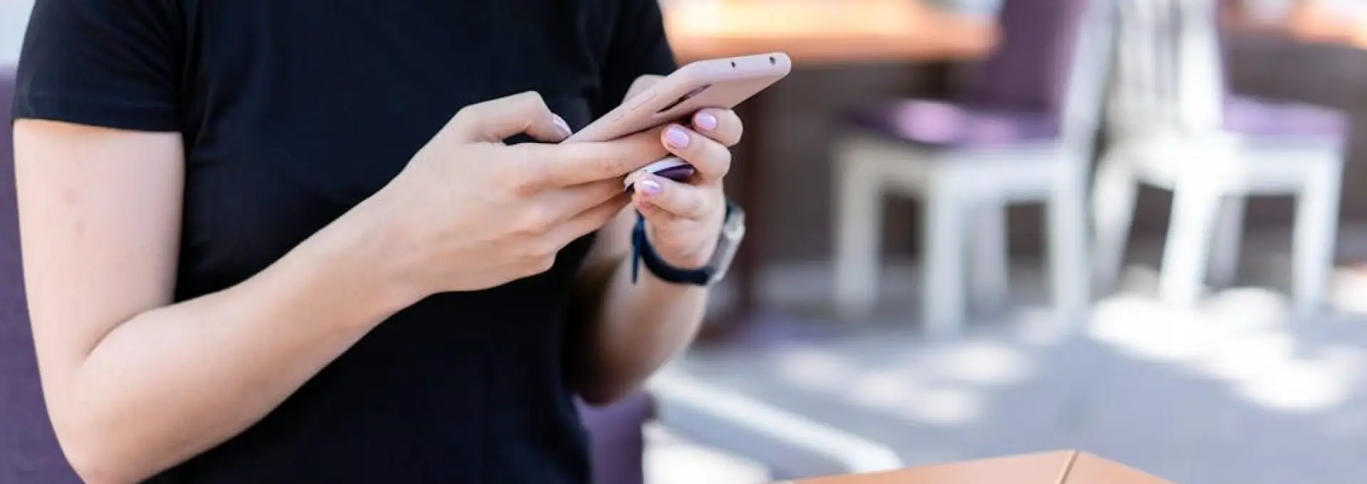 Foto Şocant: O tânără de 18 ani din Corabia a fabricat probe și s-a hărțuit singură pe rețelele sociale