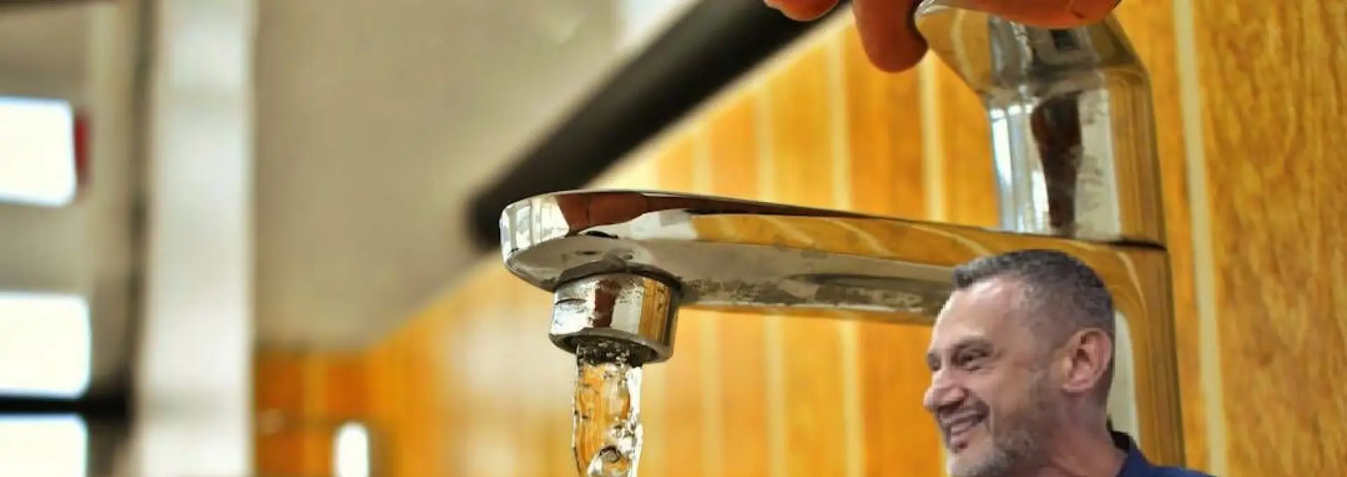 Foto Slatina sub asediul amoniului și nitriților: Apa „potabilă” promisă de Mario De Mezzo, o bombă cu ceas în raportul DSP Olt