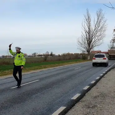 Foto Controale ample ale polițiștilor olteni: șofer prins băut la volan și peste 20 de permise reținute