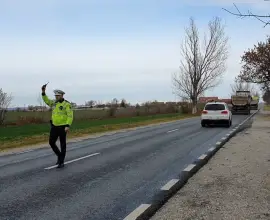 Foto Controale ample ale polițiștilor olteni: șofer prins băut la volan și peste 20 de permise reținute