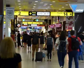 Foto Noi reguli privind transportul lichidelor, aerosolilor şi gelurilor în bagajele de cabină, aplicate de astăzi