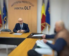 Foto Prefectul Emil Albotă, apel la fapte în educație: „Vremea discursurilor a trecut, avem nevoie de specialiști pentru viitor”