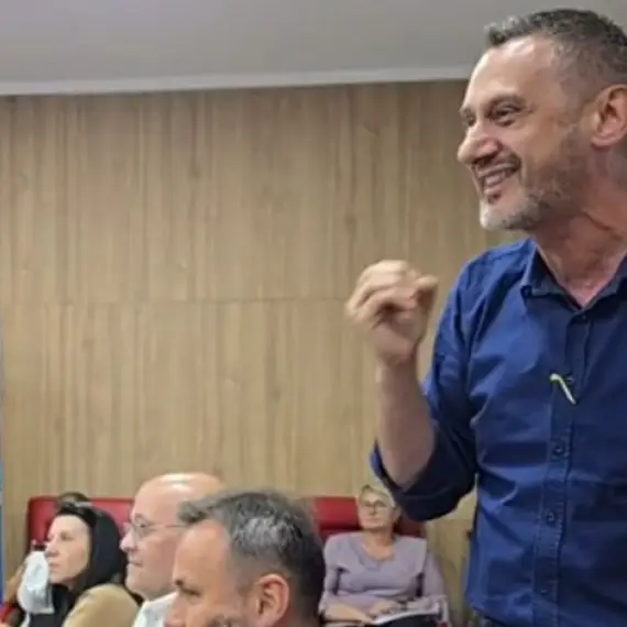 Foto Scandal la Primăria Slatina: Mario De Mezzo blochează reducerea taxelor printr-un șantaj administrativ