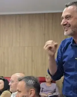 Foto Scandal la Primăria Slatina: Mario De Mezzo blochează reducerea taxelor printr-un șantaj administrativ