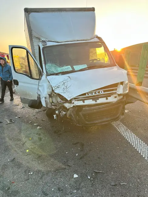 Foto Accident pe Drumul Expres: Coliziune la Milcovu din Deal 