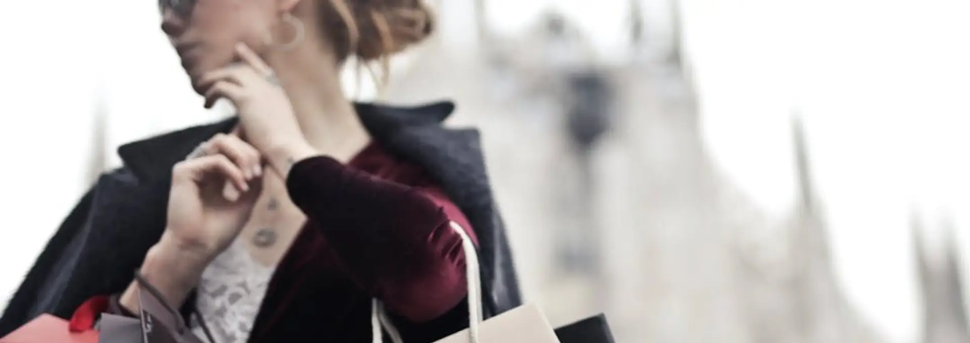 Foto Adicția de cumpărături și mirajul plăcerii fără limite, ce spun medicii psihiatri despre boala secolului în care trăim