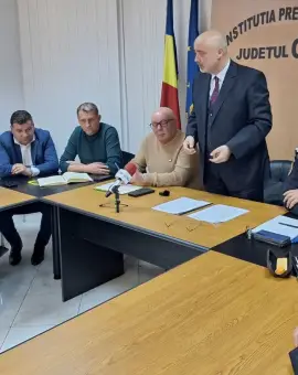 Foto Ultimatum pentru Mario De Mezzo: Prefectul Emil Albotă impune Primăriei să deblocheze, în 24 de ore, expertiza tehnică pentru strada Grădiște