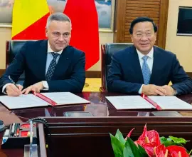 Foto Parteneriat strategic la Beijing. Ministrul Barbu a semnat acordul prin care România începe exportul de carne, lactate și cereale în China