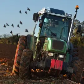 Foto PSD cere deblocarea urgentă a scutirii de taxe pe motorina agricolă: „Alimentele se vor scumpi!”