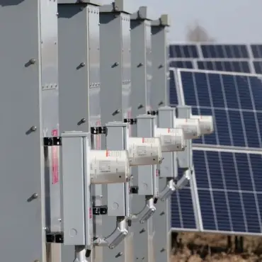 Foto Soluțiile eficiente de stocare a energiei electrice off-grid și on-grid în România