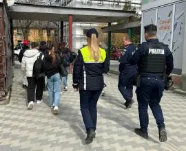 Foto Acţiuni în Olt pentru prevenirea absenteismului şcolar