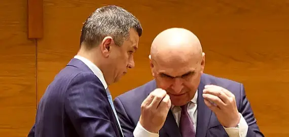 Foto Compromis la vârful Coaliției: Pachetul social PSD trece, plățile către magistrați se amână. Bolojan: „Nu creștem deficitul!”