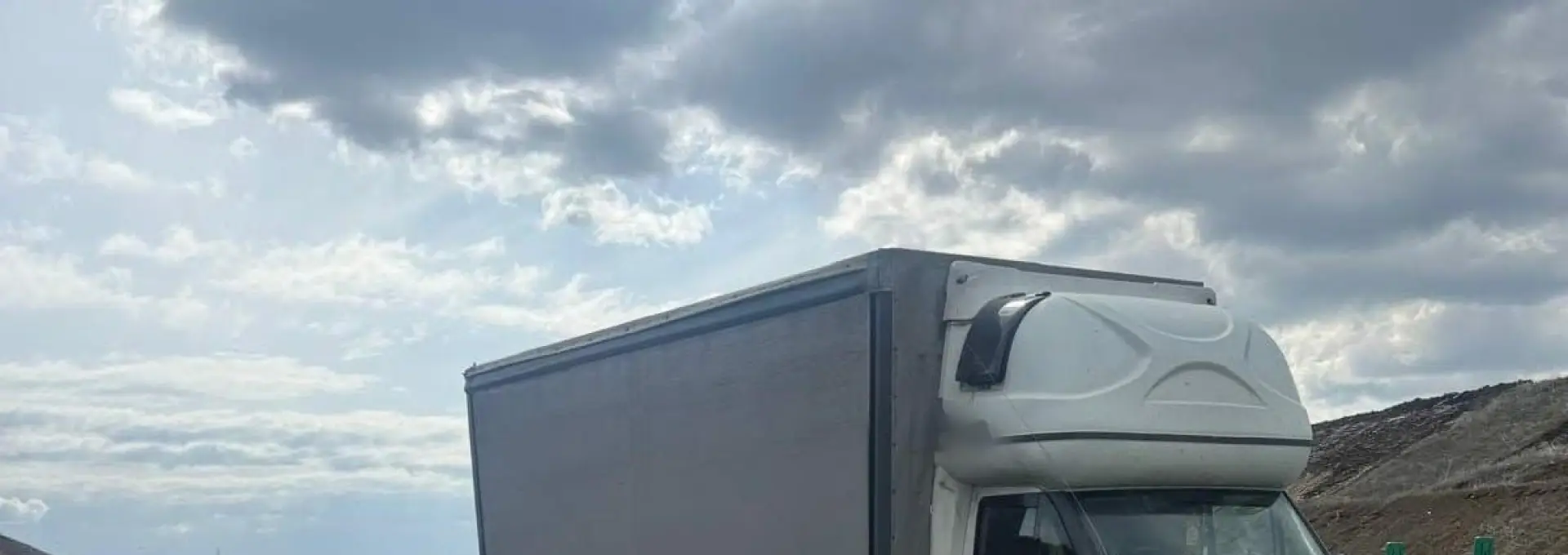 Foto Accident pe Drumul Expres, după nodul rutier de la Negreni. Traficul deviat pe DN 65