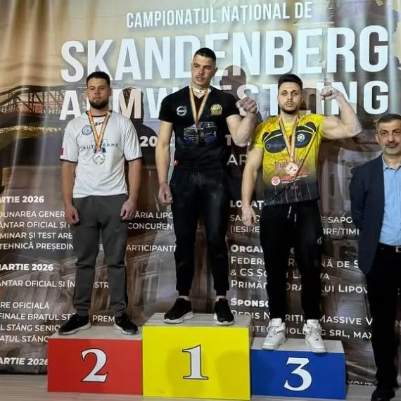Foto Un tânăr, din Scorniceşti, a urcat pe podium la Campionatul Naţional de Skandenberg