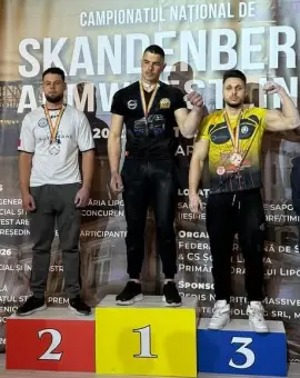 Foto Un tânăr, din Scorniceşti, a urcat pe podium la Campionatul Naţional de Skandenberg
