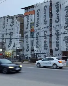 Foto Reabilitarea termică în Slatina, blocată: „Nici urmă de schelă, de doi ani!”