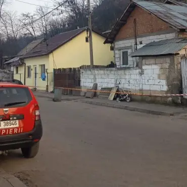 Foto Criză umanitară la Slatina: Familiile evacuate de pe dealul Grădiște refuză containerele primăriei