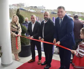Foto O nouă creşă inaugurată, la Caracal. Preşedintele CJ Olt şi ministrul Dezvoltării au tăiat panglica (FOTO)