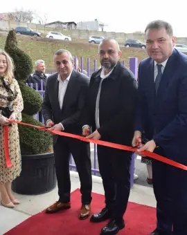 Foto O nouă creşă inaugurată, la Caracal. Preşedintele CJ Olt şi ministrul Dezvoltării au tăiat panglica (FOTO)
