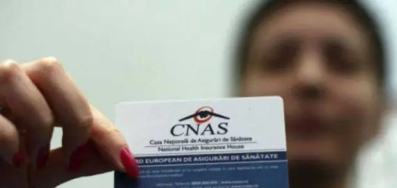 Foto Numărul oltenilor care solicită cardul european de sănătate, în creștere de la an la an